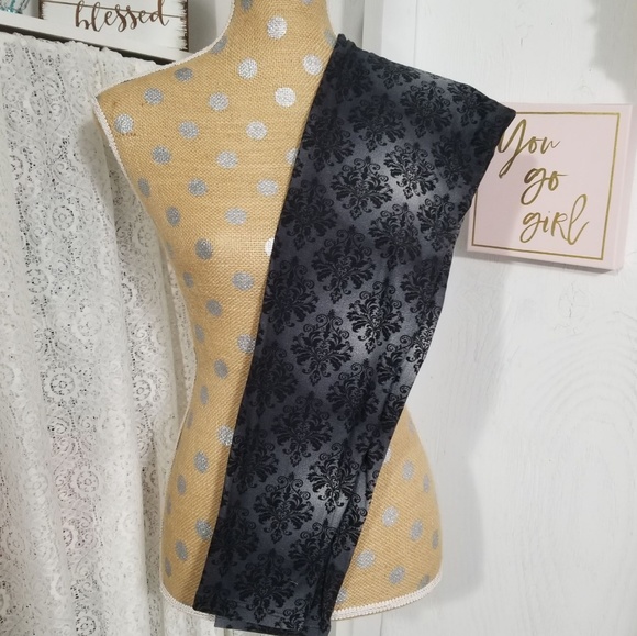 NWT BUTTERY SOFT LEGGINGS - Picture 1 of 2